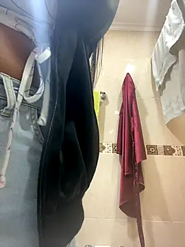 Snapshot of Fancyxlove chatting on October 31, 2025, 12:35 pm Fancyxlove online show from October 31, 2025, 12:35 pm