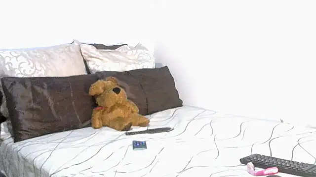 LadyLillyX online show from October 16, 2025, 6:05 pm