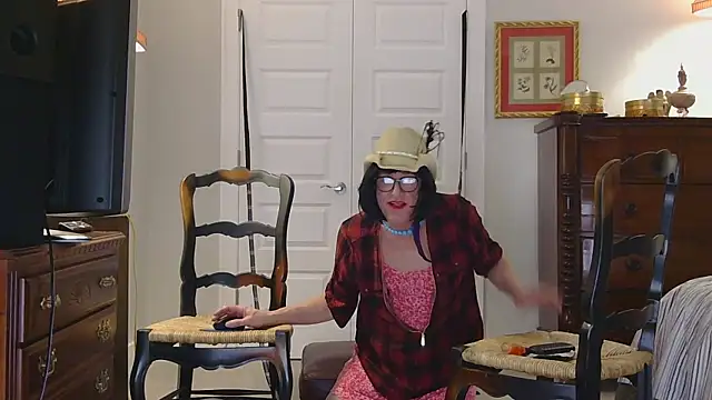 HelloKittyLapDog online show from February 13, 2026, 6:02 am