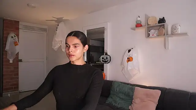 Snapshot of _Vahos_ chatting on October 27, 2025, 7:04 pm Vahos online show from October 27, 2025, 7:04 pm