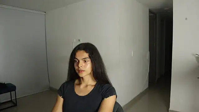 Snapshot of _Vahos_ chatting on March 21, 2025, 11:45 pm Vahos online show from March 21, 2025, 11:45 pm