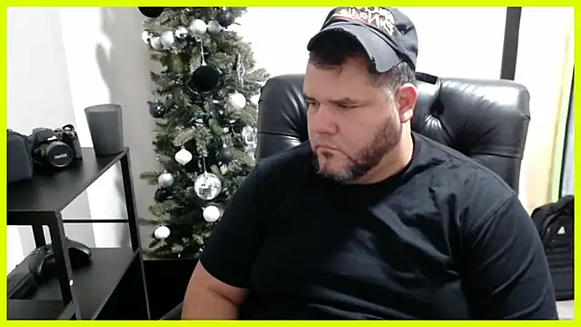 Snapshot of Gabihotxxx1 chatting on January 5, 2025, 12:20 am Gabihotxxx1 online show from January 5, 2025, 12:20 am