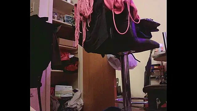 Snapshot of Mikela_Alexa chatting on December 6, 2024, 4:12 pm Mikela Alexa online show from December 6, 2024, 4:12 pm