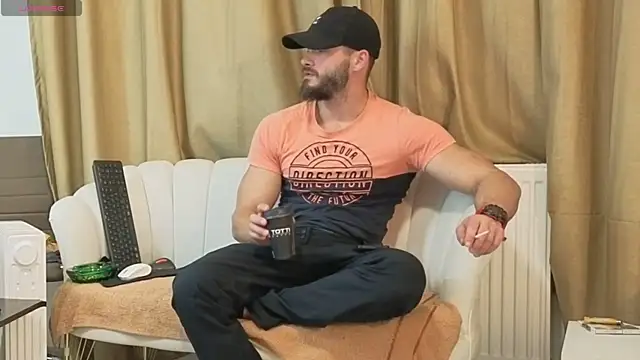 Snapshot of MauroTwin chatting on November 3, 2025, 6:00 pm MauroTwin online show from November 3, 2025, 6:00 pm