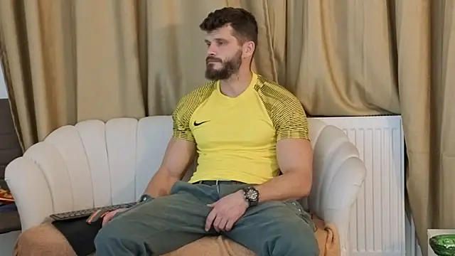 Snapshot of MauroTwin chatting on November 5, 2025, 7:06 pm MauroTwin online show from November 5, 2025, 7:06 pm