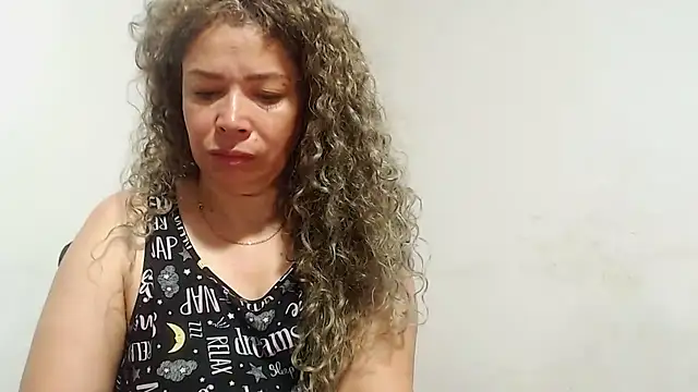 dalilasquirt1 online show from October 29, 2025, 11:31 am