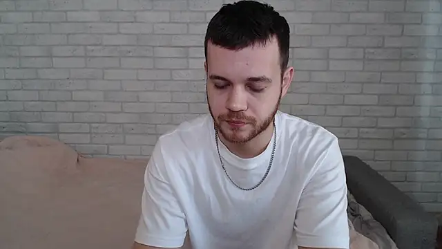 Snapshot of Alexxx_horny chatting on April 9, 2026, 7:03 am Alexxx horny online show from April 9, 2026, 7:03 am