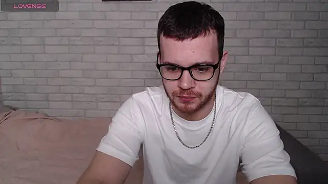 Snapshot of Alexxx_horny chatting on April 6, 2026, 3:46 am Alexxx horny online show from April 6, 2026, 3:46 am