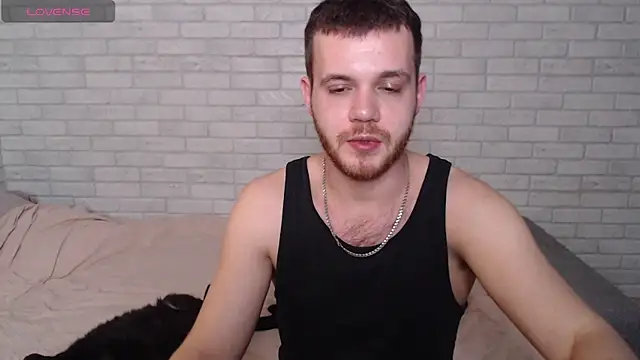 Snapshot of Alexxx_horny chatting on April 6, 2026, 7:48 pm Alexxx horny online show from April 6, 2026, 7:48 pm