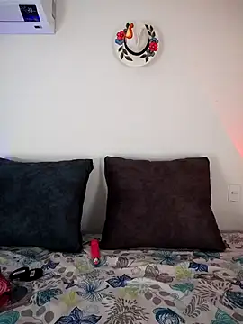 Snapshot of YOURSDEBORA chatting on October 9, 2025, 7:36 pm YOURSDEBORA online show from October 9, 2025, 7:36 pm