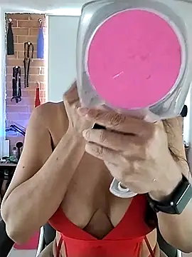 Snapshot of YOURSDEBORA chatting on March 13, 2025, 8:32 pm YOURSDEBORA online show from March 13, 2025, 8:32 pm