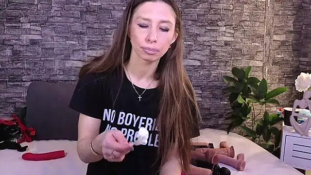 JennyPisik online show from March 9, 2026, 9:46 am