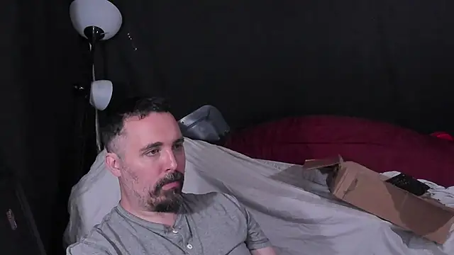 Snapshot of Metalstud chatting on April 20, 2026, 7:15 pm Metalstud online show from April 20, 2026, 7:15 pm