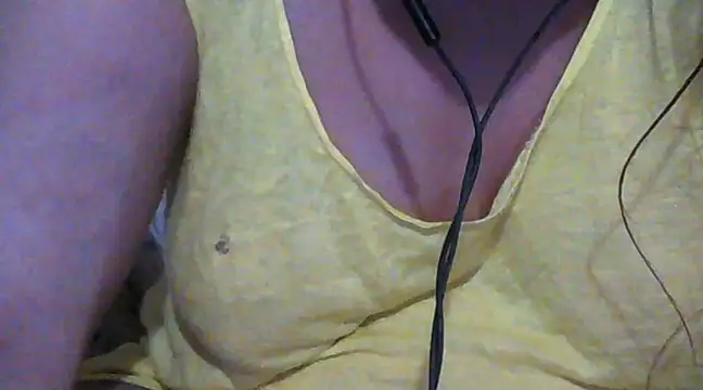 Snapshot of giga-bite chatting on March 21, 2025, 5:12 pm giga-bite online show from March 21, 2025, 5:12 pm