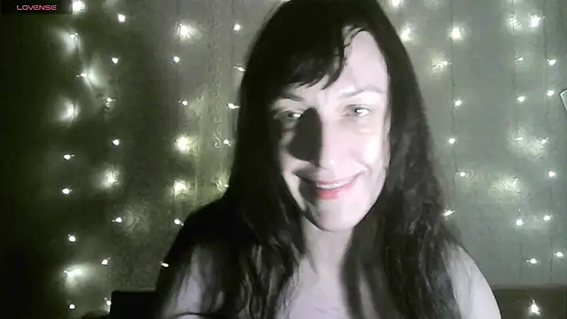 Snapshot of MarieODahliaS chatting on November 17, 2025, 11:58 am MarieODahliaS online show from November 17, 2025, 11:58 am