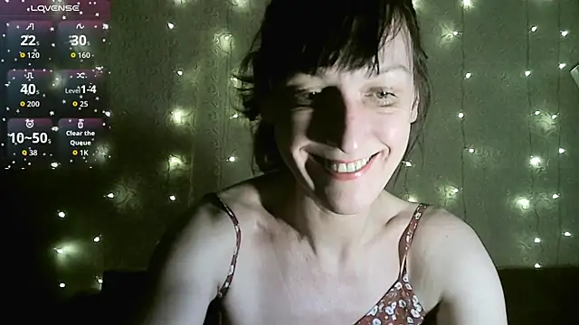 Snapshot of MarieODahliaS chatting on December 2, 2025, 10:28 am MarieODahliaS online show from December 2, 2025, 10:28 am