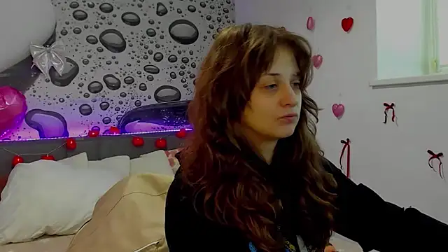 AlmaFancy online show from February 10, 2026, 6:45 am