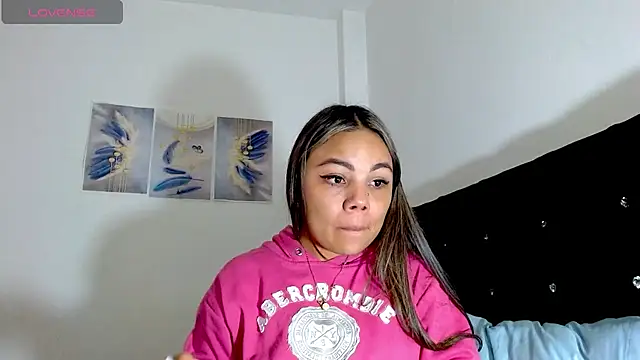 Kylie loveee online show from March 18, 2026, 11:59 pm