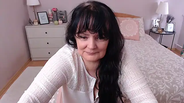 Snapshot of LeveMe2Nightt chatting on September 30, 2025, 12:33 pm LeveMe2Nightt online show from September 30, 2025, 12:33 pm