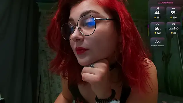 Snapshot of SmokyRose chatting on February 27, 2025, 9:40 am SmokyRose online show from February 27, 2025, 9:40 am