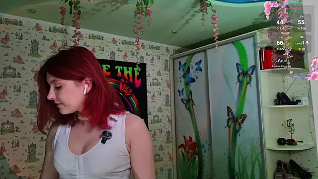 Snapshot of SmokyRose chatting on May 9, 2026, 11:02 am SmokyRose online show from May 9, 2026, 11:02 am