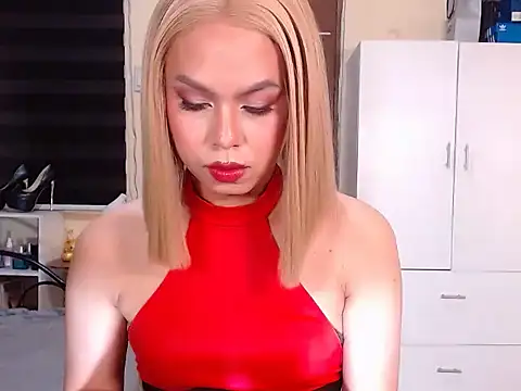 Snapshot of MistressLuna1 chatting on February 28, 2025, 10:17 pm MistressLuna1 online show from February 28, 2025, 10:17 pm