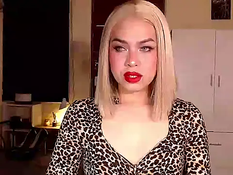 Snapshot of MistressLuna1 chatting on March 22, 2025, 9:21 pm MistressLuna1 online show from March 22, 2025, 9:21 pm