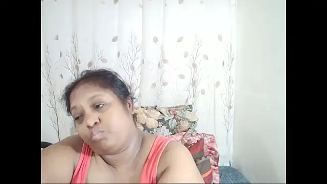 Snapshot of Indiantasha chatting on November 14, 2025, 4:54 pm Indiantasha online show from November 14, 2025, 4:54 pm