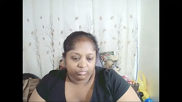 Snapshot of Indiantasha chatting on November 19, 2025, 3:56 pm Indiantasha online show from November 19, 2025, 3:56 pm