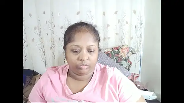 Snapshot of Indiantasha chatting on November 3, 2025, 4:10 pm Indiantasha online show from November 3, 2025, 4:10 pm