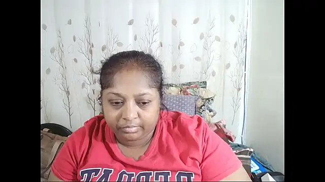 Snapshot of Indiantasha chatting on November 21, 2025, 4:06 pm Indiantasha online show from November 21, 2025, 4:06 pm