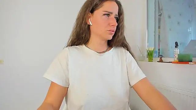 DiamondKay online show from April 6, 2026, 6:03 am