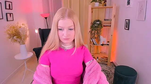 Laly Peach online show from March 12, 2025, 4:56 pm