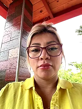 Snapshot of DIANITA_1988 chatting on September 27, 2025, 12:22 pm DIANITA 1988 online show from September 27, 2025, 12:22 pm