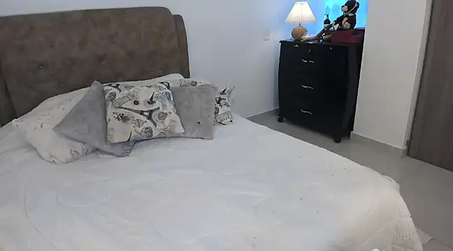 K a t i a  online show from December 5, 2024, 3:44 pm