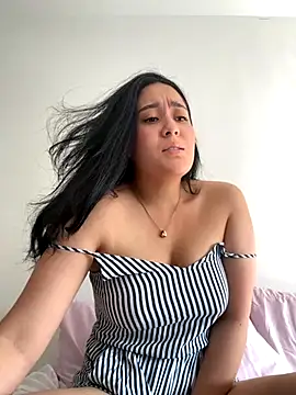 Nina lovi online show from October 22, 2025, 9:24 pm