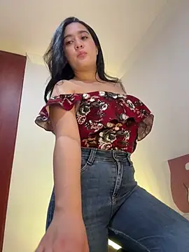 Nina lovi online show from December 22, 2024, 10:04 pm