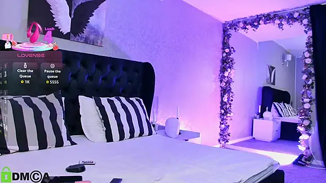 Snapshot of MeganHopeX chatting on October 18, 2025, 3:52 am MeganHopeX online show from October 18, 2025, 3:52 am