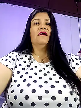 salomexlove 20 online show from September 17, 2025, 11:45 am