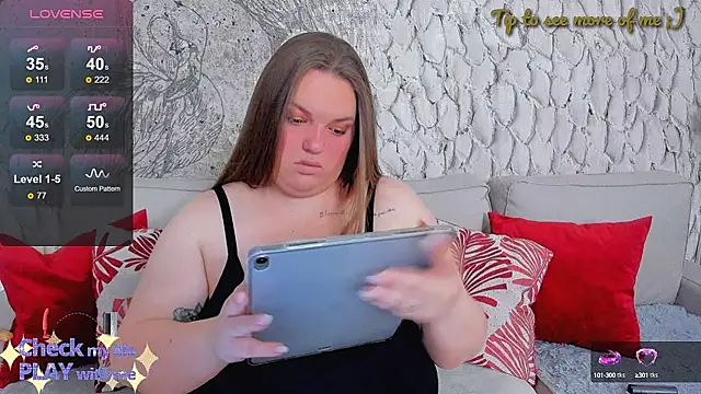  MarryGirl  online show from February 14, 2025, 10:14 pm