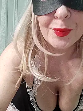 Snapshot of Vivian115 chatting on November 21, 2025, 6:51 pm Vivian115 online show from November 21, 2025, 6:51 pm