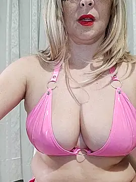 Snapshot of Vivian115 chatting on October 17, 2025, 4:31 pm Vivian115 online show from October 17, 2025, 4:31 pm