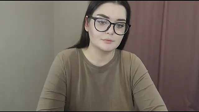 ohhhMie online show from February 26, 2025, 6:04 pm