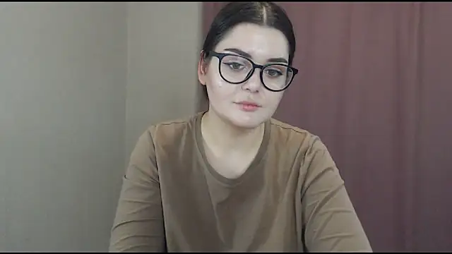 ohhhMie online show from February 20, 2025, 4:14 pm