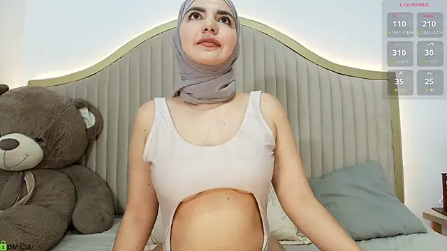 dalilasaadi  online show from April 18, 2026, 3:36 pm