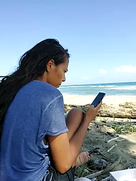 Luna-Natural online show from November 3, 2025, 3:15 pm