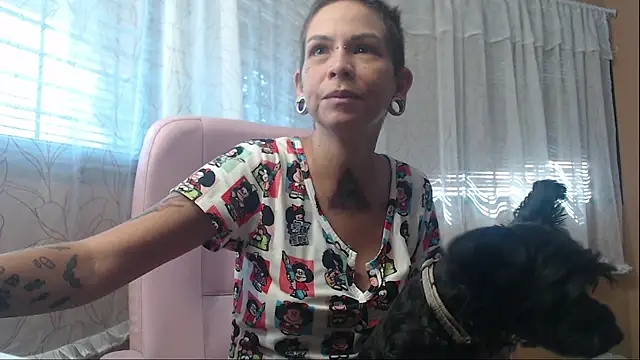 Snapshot of moon_cat85 chatting on March 20, 2026, 12:50 pm moon cat85 online show from March 20, 2026, 12:50 pm