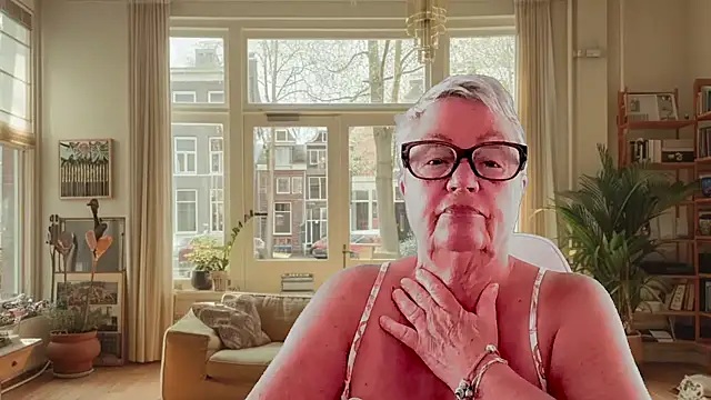 Snapshot of GrannyChrissy68 chatting on February 4, 2026, 2:34 pm GrannyChrissy68 online show from February 4, 2026, 2:34 pm