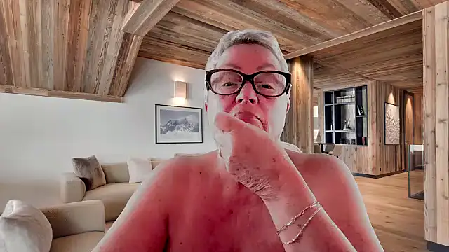 Snapshot of GrannyChrissy68 chatting on February 18, 2026, 9:44 pm GrannyChrissy68 online show from February 18, 2026, 9:44 pm