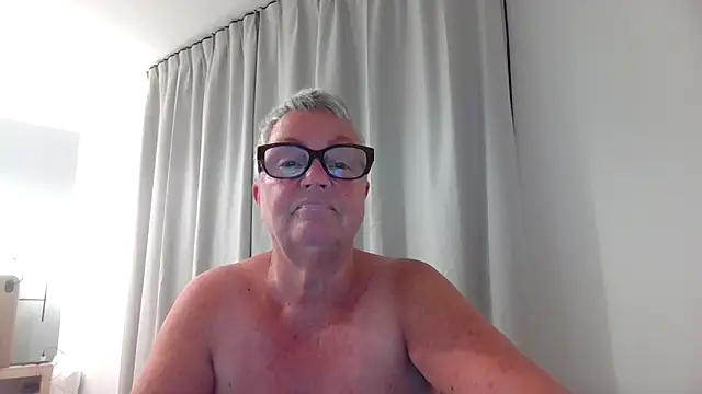 Snapshot of GrannyChrissy68 chatting on November 4, 2025, 7:17 pm GrannyChrissy68 online show from November 4, 2025, 7:17 pm